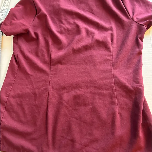 FIGS Technical Collection women’s scrub top, dark red, size Medium - Image 6