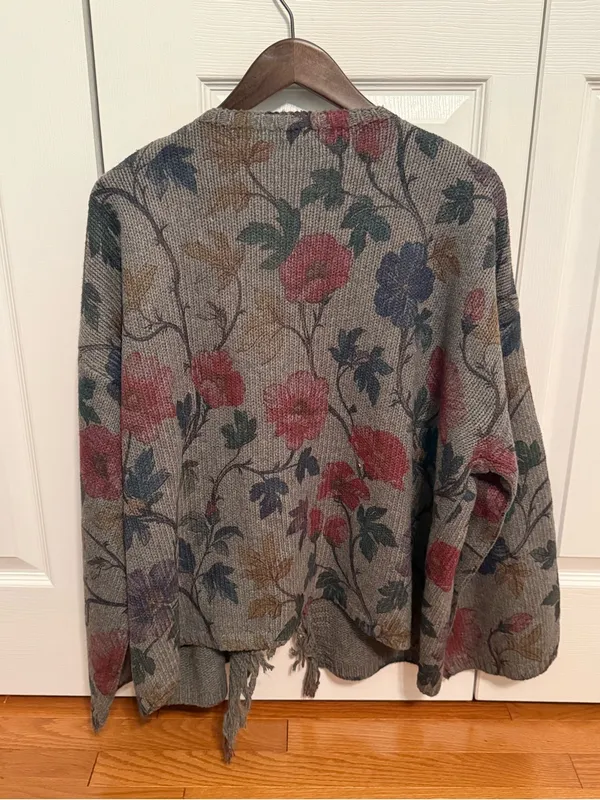 POL Floral Fringed Open Front Oversized Cardigan in Gray - Image 3