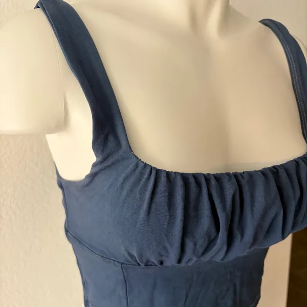 Aritzia Wilfred Free orbit ruched bustier cropped tank top - Image 2