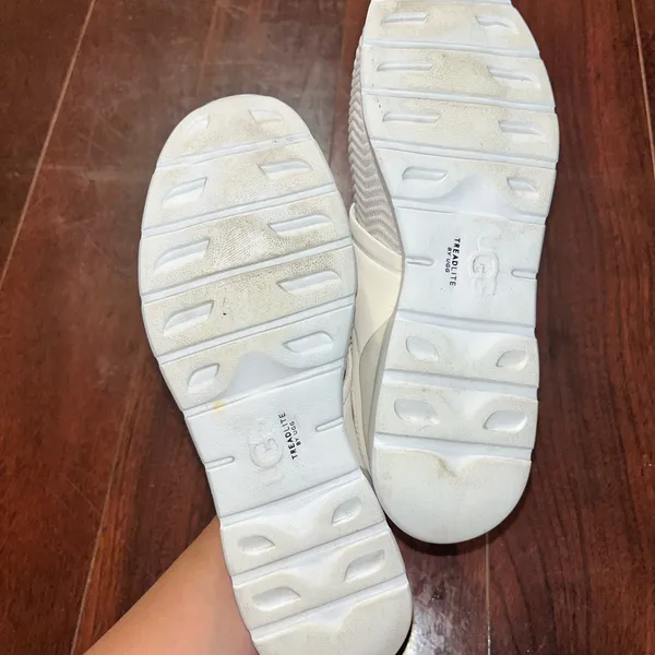 Ugg treadlite shoes - Image 3