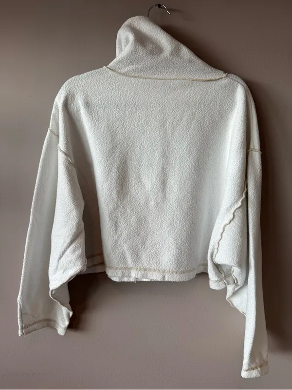 Urban Outfitters Out From Under Women’s Half Snap High Neck White Fleece Small - Image 7