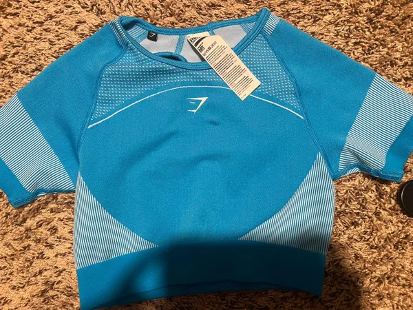 Gymshark Crop Top - Image 2