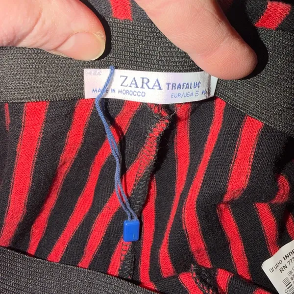 Zara Red & Black Striped Wide Leg Crop Pants Size Small. Goth Steampunk Grunge - Image 4