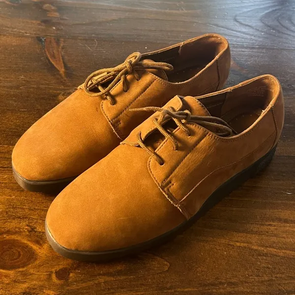 Dr. Scholls Donna Oxford Shoes 7W Tan Lace Up Nubuck Comfort Preppy Academia - Image 2