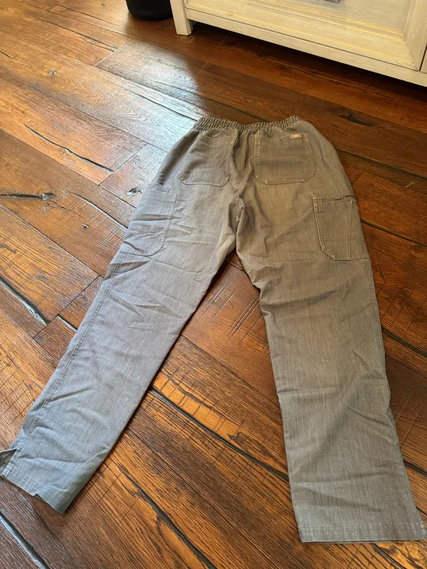 FIGS Yola Skinny Scrub Pants High-Waisted graphite - Image 3