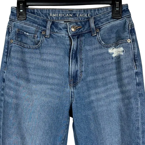 American Eagle SZ 4 LONG Mom Jeans Hi-Rise Distressed Rip Zip-Fly Whiskered Blue - Image 2