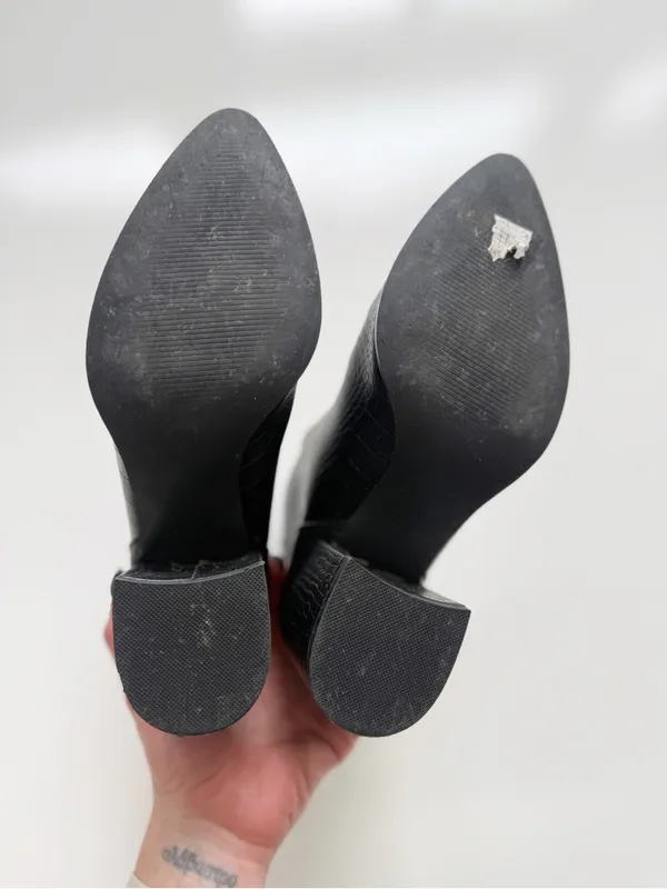 Steve Madden Julianne Black Crocodile Embossed Leather Ankle Boots Size 8 - Image 6
