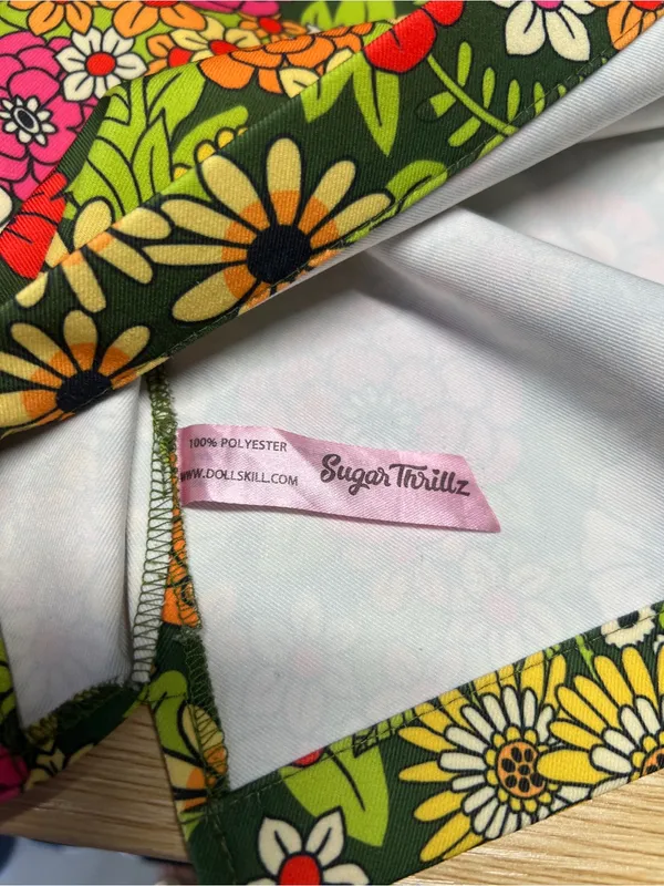Sugar Thrillz Modern Love Floral Mini Skirt Green Retro 70s XS - Image 8