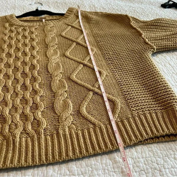 Free People Women’s Dream Cable Knit Tan‎ Sweater Oversized Small - Image 11