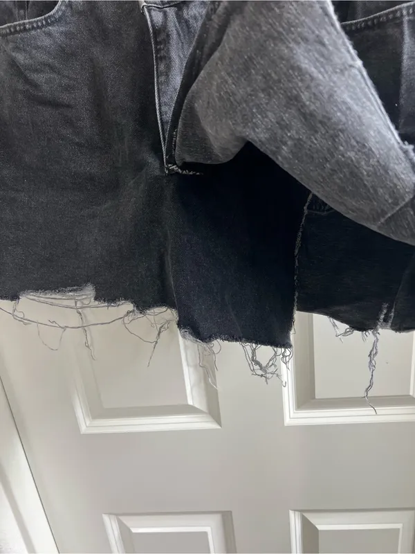 H&M Black Washed Denim Skirt - Image 3