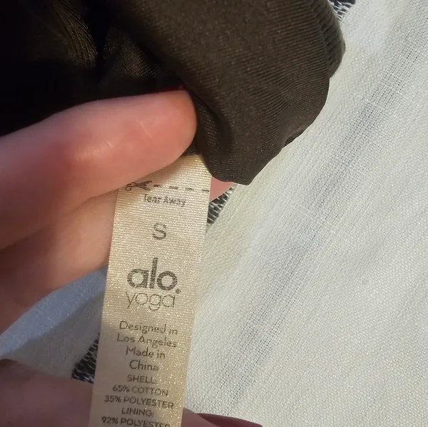 ALO YOGA SCOOP BRA - Image 7