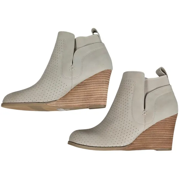 DV by Dolce Vita Gerdy Beige‎ Perforated Wedge Booties Womens 9 Vegan Leather - Image 3