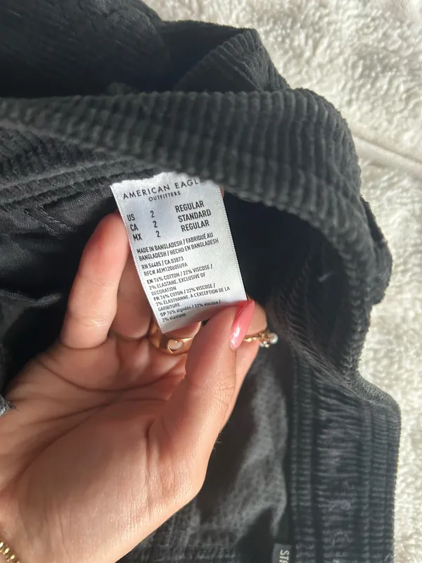 American Eagle Corduroy Cargo Pants - Image 4