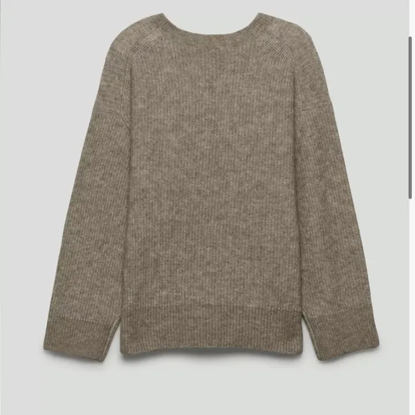 Aritzia Babaton Georgie Sweater Oversized crew-neck sweater - Image 2