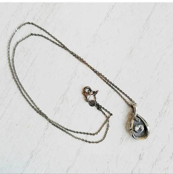 Sterling Silver 925 White Sapphire Teardrop Pendant Necklace - Image 3