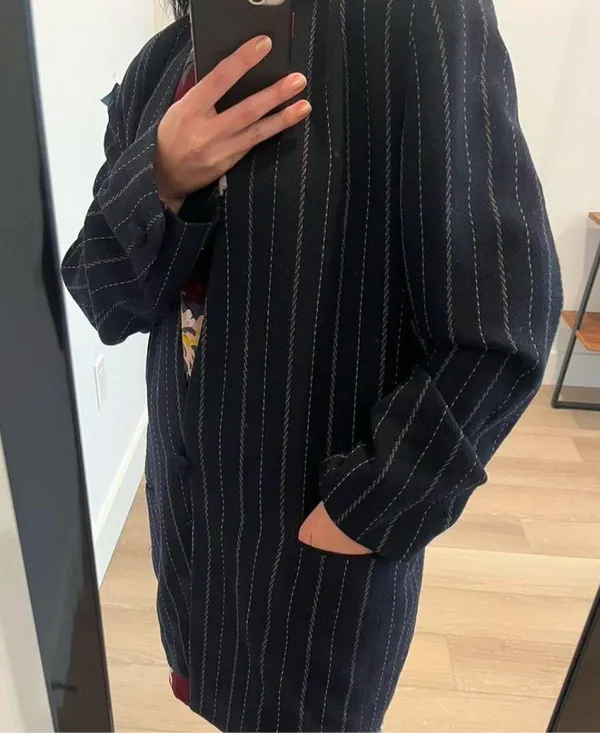 Dana Buchman Wool Blazer size 16 or L/XL GUC Y2K style. dry cleaned. #vintage #Blazer #office #businesscasual #pinstripe - Image 2