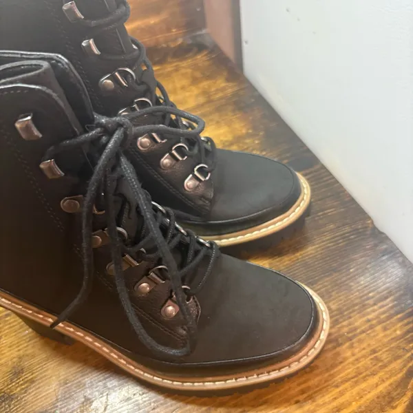A New Day Black Heeled Lace‎ Up Boots Size 5.5 - Image 4