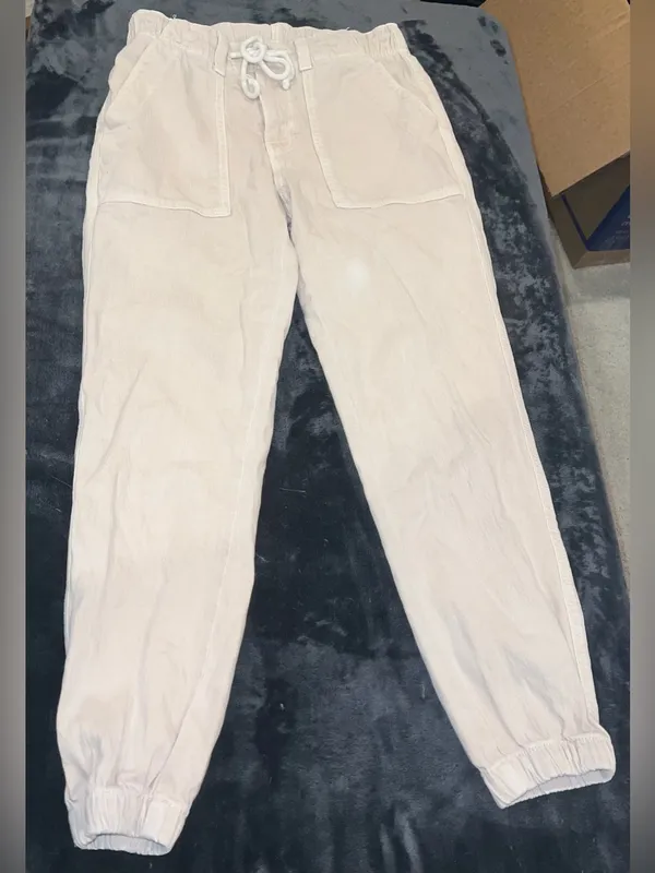 American Eagle Stretch Tomgirl Utility Jogger in Cream Size 2 Regular - Image 6
