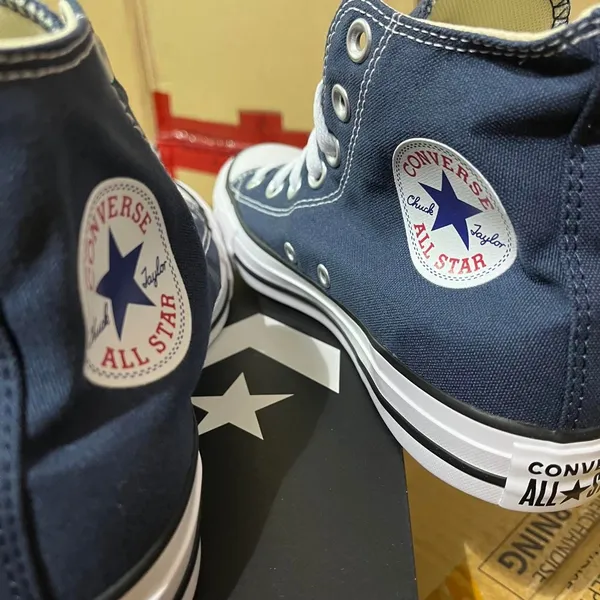 Converse Men's Navy and Blue Trainers - Image 5