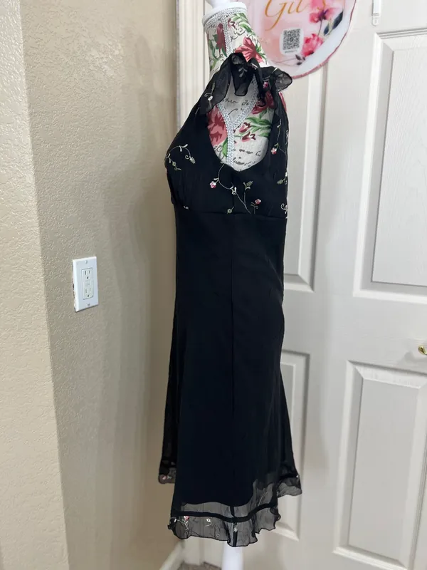 I.N. Studio Y2K Vintage Black Midi Dress with Pink Floral Embroidery - Image 4