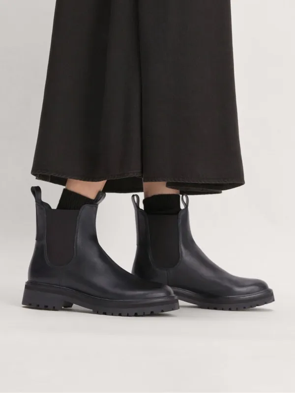 NIB Everlane The Lug Chelsea Boot - Image 2