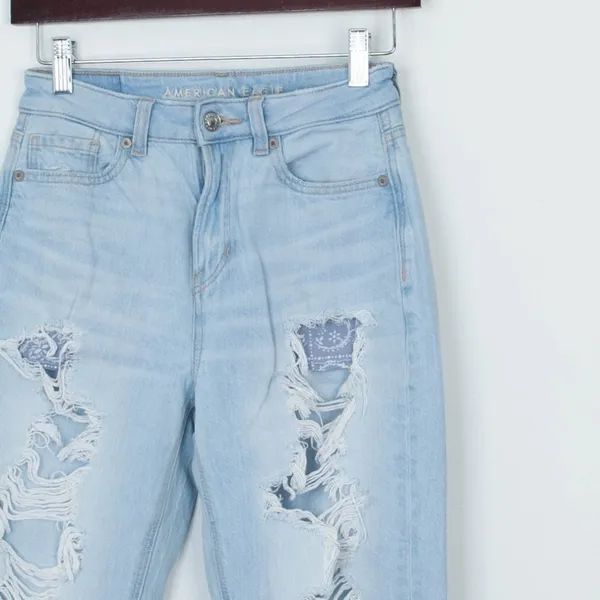 American Eagle Straight Taper Distressed Mom Jeans‎ Women's Size 00 Long - Image 3