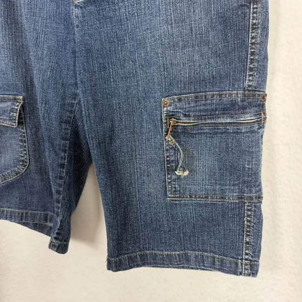Jones Wear Jeans Cargo Shorts Womens‎ 8 Stretch Utility Multi Pocket Blue Denim - Image 3