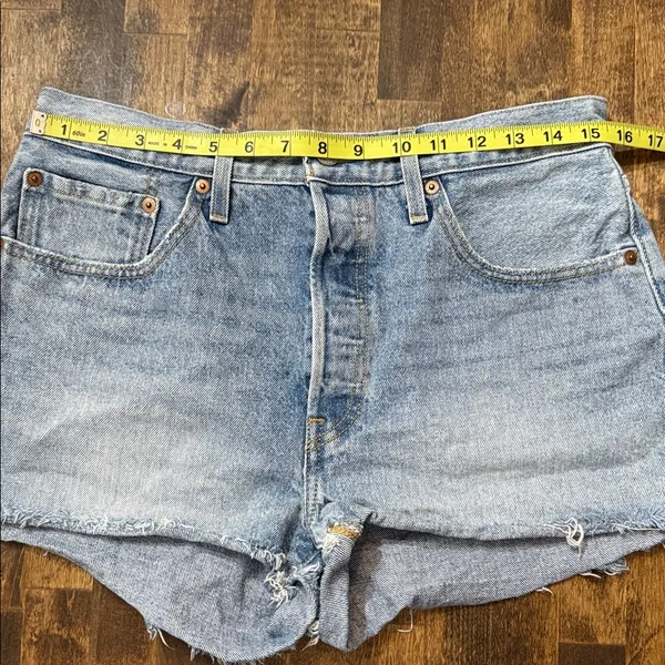LEVI’S 501 Classic High Rise Button Fly Denim Shorts Size 31 - Image 10
