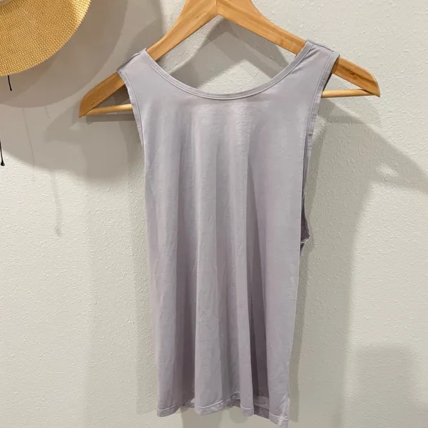 Lululemon Soul Stride Tank Iced Iris‎ size Medium - Image 4