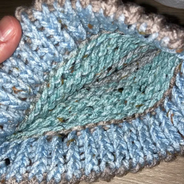 Handmade multicolored knit beanie hat for adults Blue - Image 3