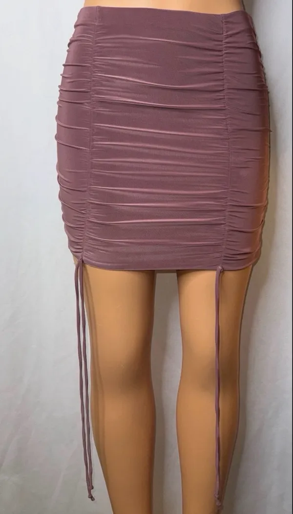 Purple stretchy mini skirt - Image 3