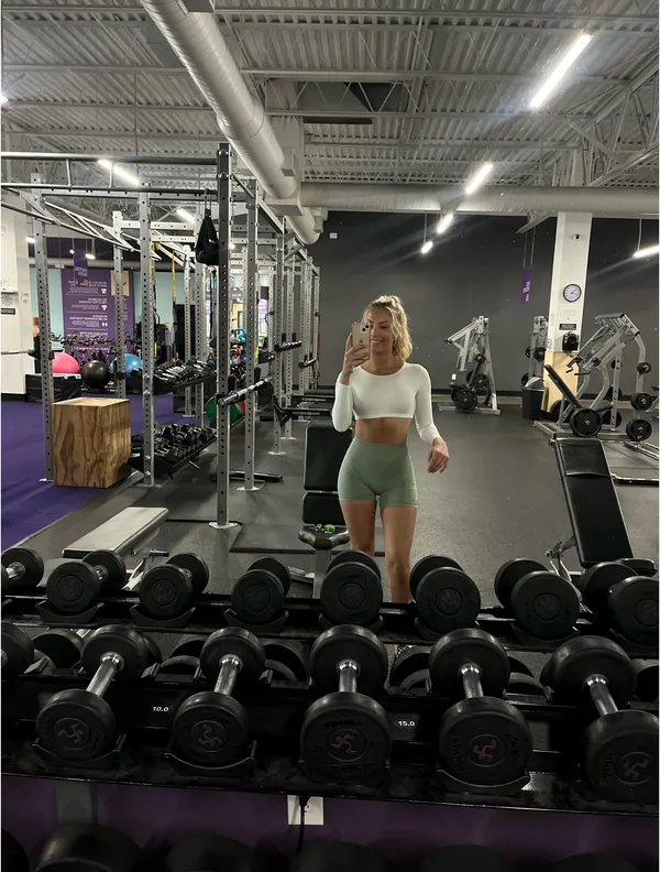 Aurola Workout Amazon Scrunch Shorts - Image 5