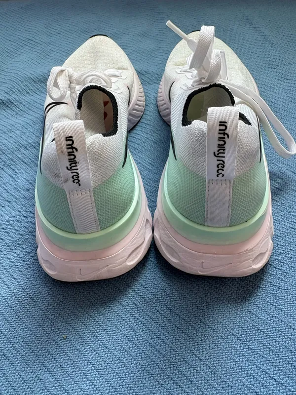 Nike running shoes - Image 3