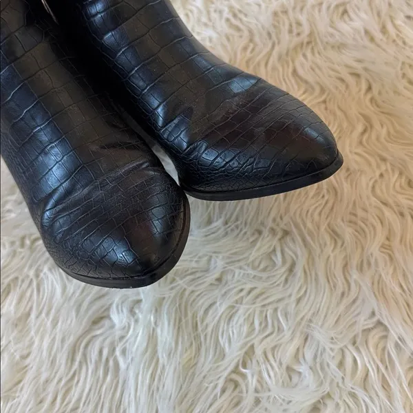 Steve Madden Julianne Black Crocodile Boots - Image 9