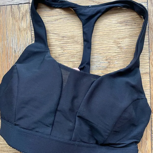 Lululemon Black Mesh Racerback Scoop Neck Bra w/ Hook & Eye Closure, Sz 4, EUC - Image 4