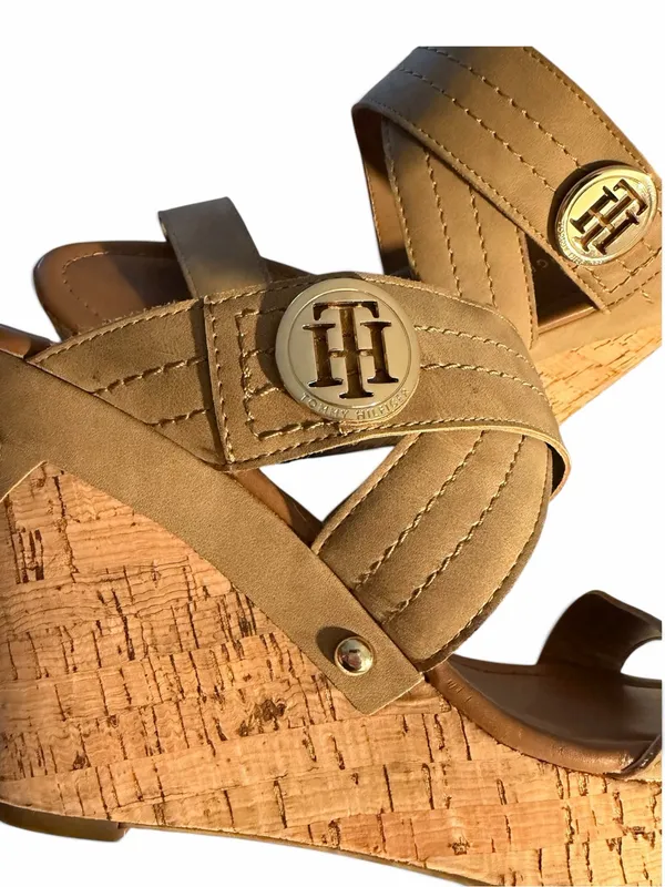 Tommy Hilfiger Tan Cork Wedge Sandals Gold Logo Size 10M - Image 7