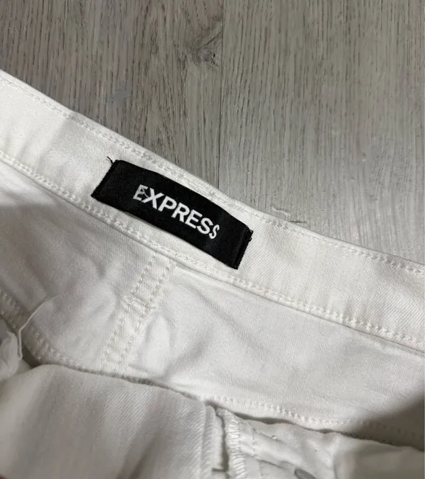Express vintage mid rise lace up denim shorts - Image 4
