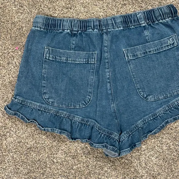 American Eagle Outfitters Women's Ruffle Denim Shorts - Image 5