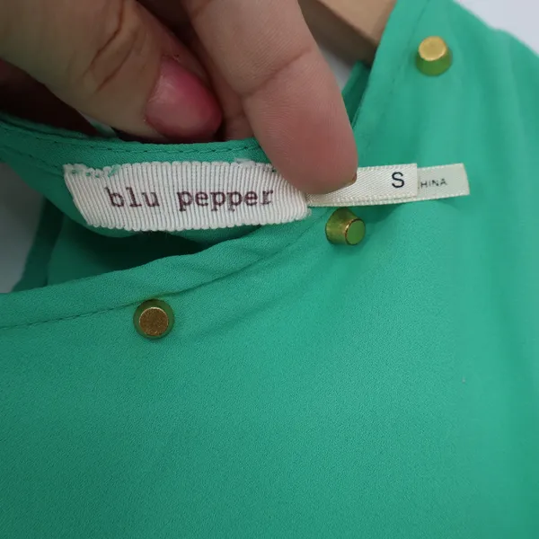 Blu Pepper Top Womens S Green Gold Studded V-Neck Sleeveless Excellent - Image 2
