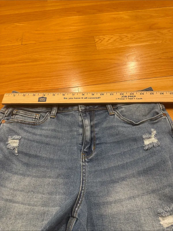 Judy Blue high waisted mild distressed raw hem jeans shorts size large . - Image 4