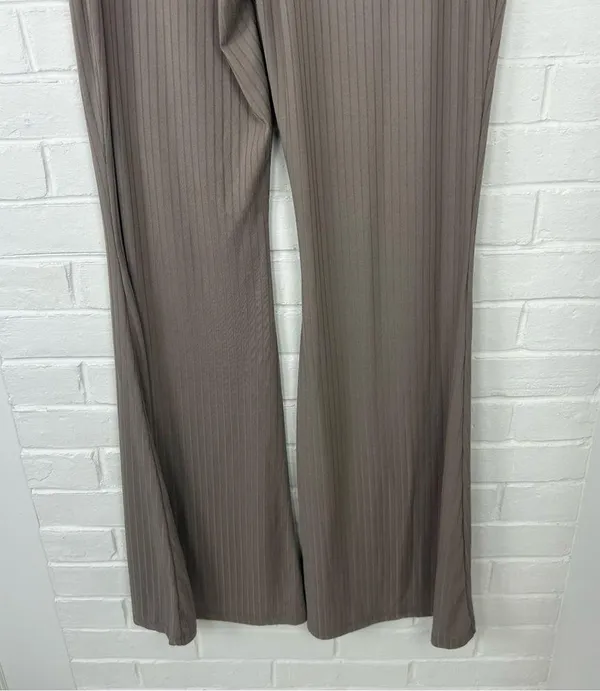 Rue 21 Plus Size Mocha Ribbed Knit Top & Pants Lounge Set Size 3X - Image 9