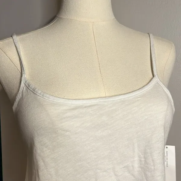 American Eagle NWT white crop tank with lettuce hem XS - Image 3