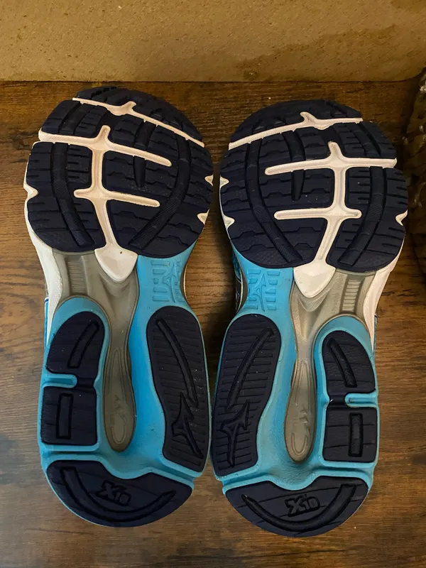 Mizuno Wave Womens Shoes Size 8.5 - Image 5