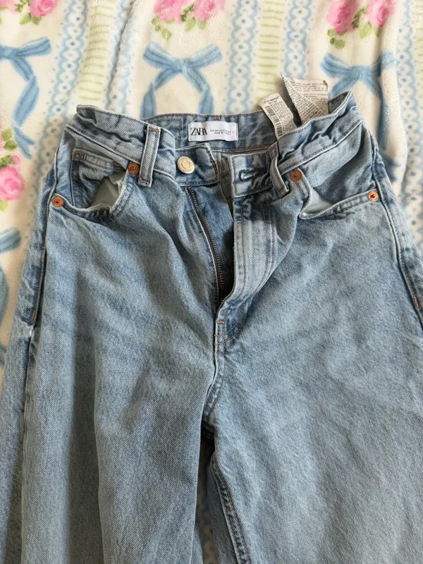ZARA Jeans High-Rise Straight - Image 2