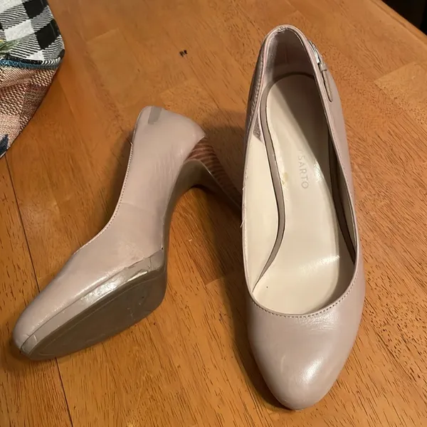 Franco Sarto nude pumps - Image 8