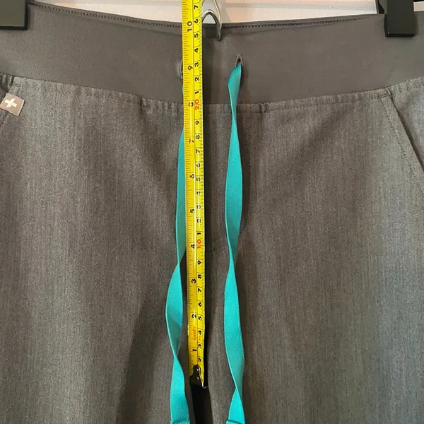 FIGS Graphite Gray Zamora Jogger Scrub Pants Uniform Women's size Small Petite - Image 7