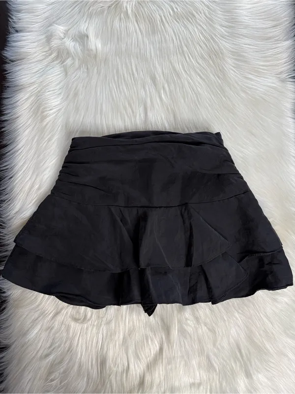 Zara Black Ruffle Hem Mini Skort - Image 2