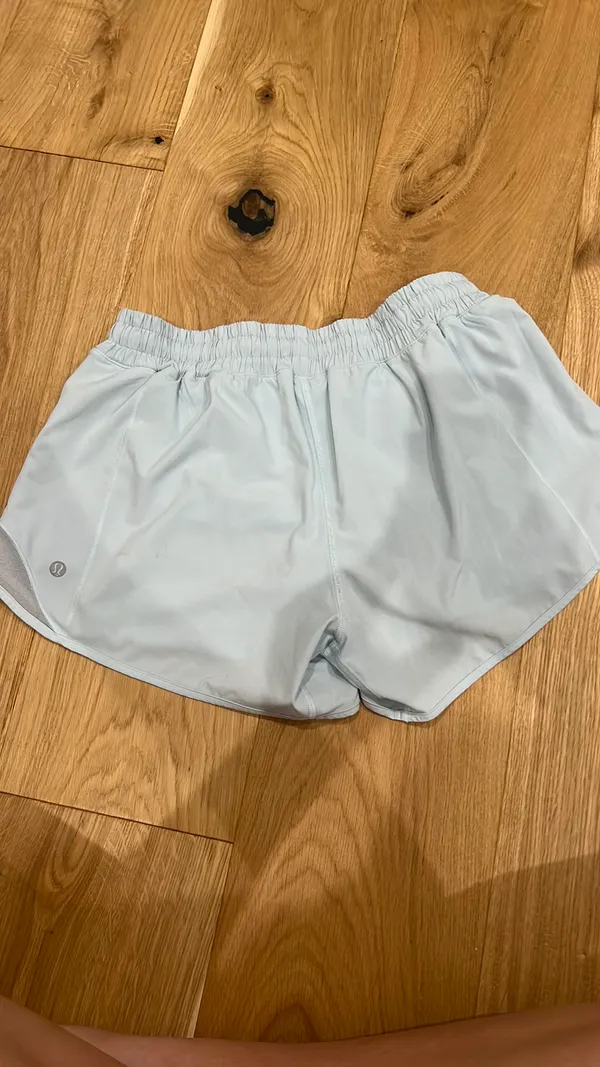 Lululemon Hotty Hot Shorts 2.5" - Image 2