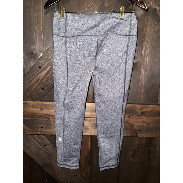 VICTORIA'S SECRET Sz Medium M VSX SPORT KNOCKOUT CAPRI LEGGINGS‎ GRAY - Image 2