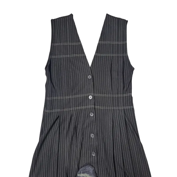 Zara black sleeveless pinstriped with a V-neckline and a button-down front - Image 2